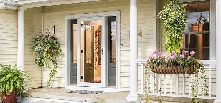 screen door installation in Tulare